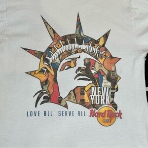 Vintage Hard Rock Cafe Statue of Liberty Graphic Tee🗽🚨FINAL DROP🚨🗽